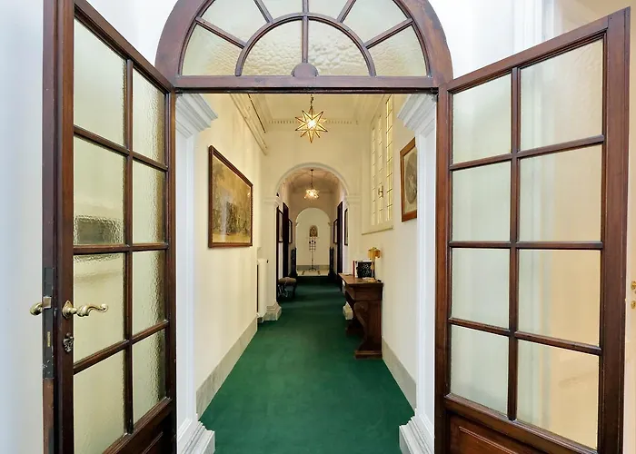 Prestigious Via Veneto Lägenhet