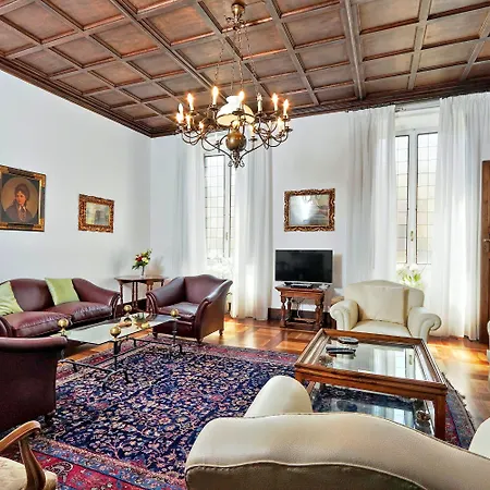 Prestigious Via Veneto *